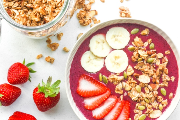 5-Minute Super Berry Smoothie Bowl | aheadofthyme.com